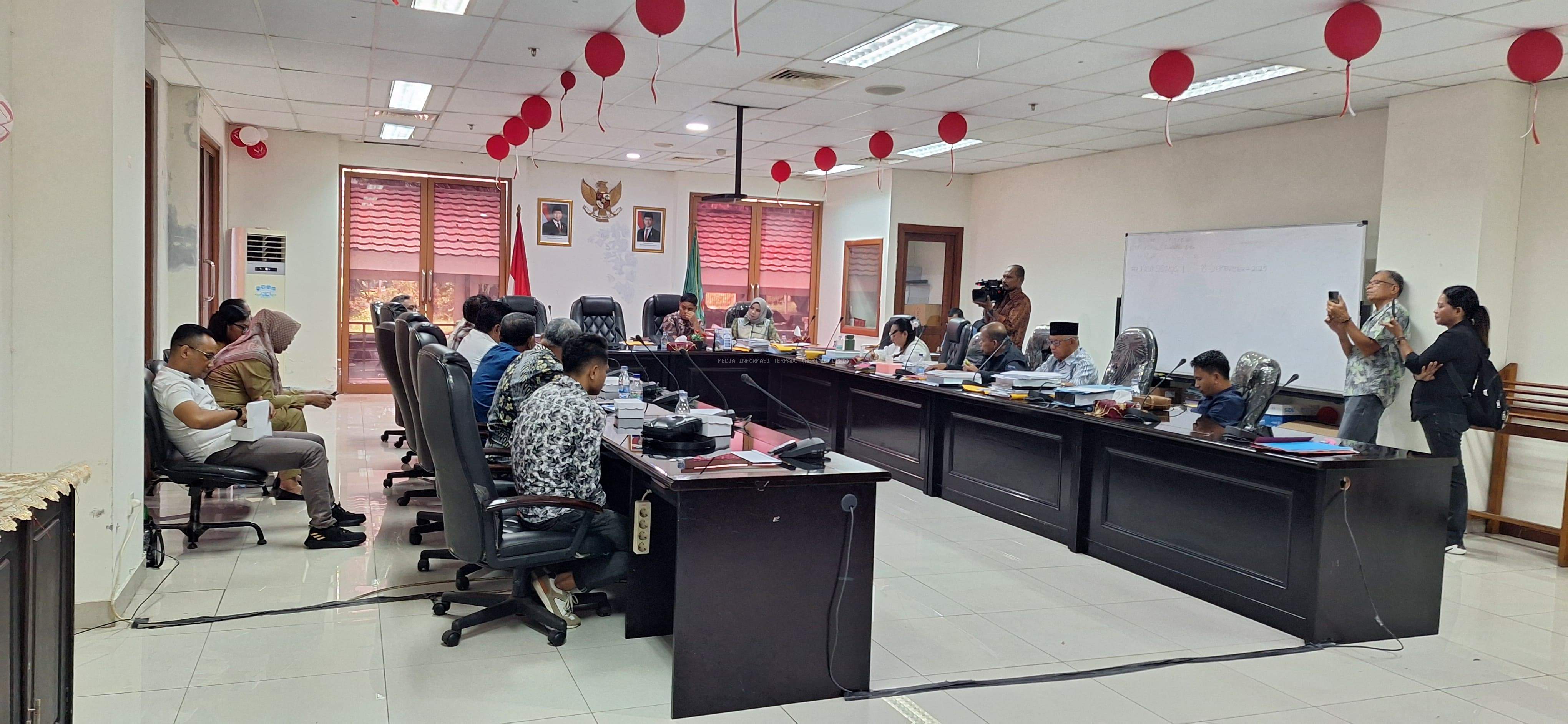 Komisi I Raker Bersama Tim Pemekaran Kepulauan Babar-Damer