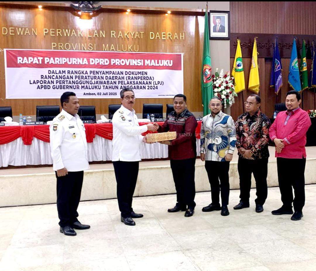 Pemprov Serahkan Dokumen Ranperda LPJ Pelaksanaan APBD Tahun 2024