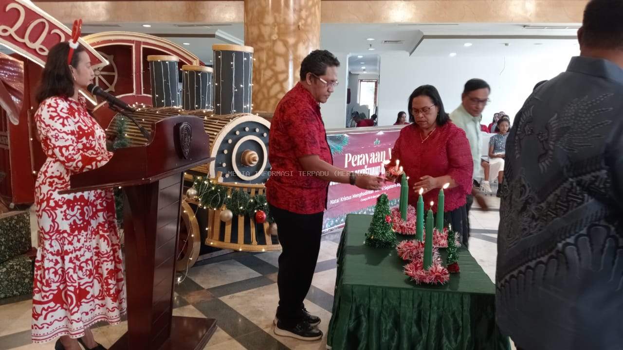 Sekretariat DPRD Maluku Rayakan Natal, Samal: Jadi Momen Perenungan Kasih Allah